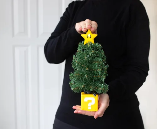 Vista 4 de Nintendo Super Mario Bros. Super Star - Árbol de vacaciones de escritorio con iluminación LED USB, tamaño único
