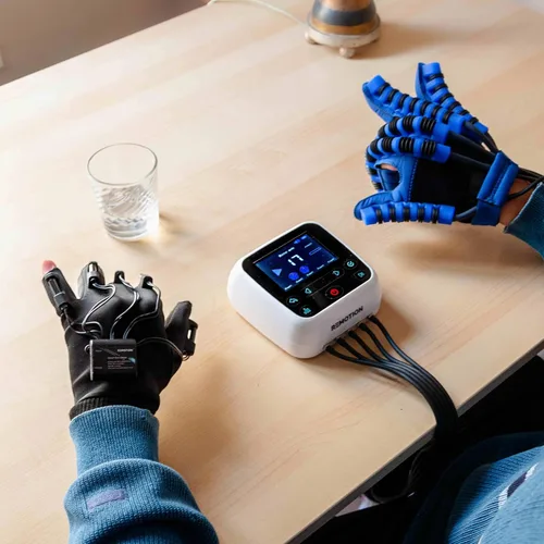 Vista 7 de PLANT.O NUTRITION Guantes de robot de rehabilitación: recuperación mejorada de golpe de mano y entrenador de rehabilitación de un solo dedo