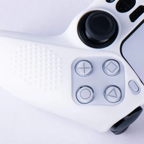 Vista 5 de 1 funda protectora de silicona con puntos tachonados + 6 tapas analógicas para PS5 Dualsense Controller, color blanco