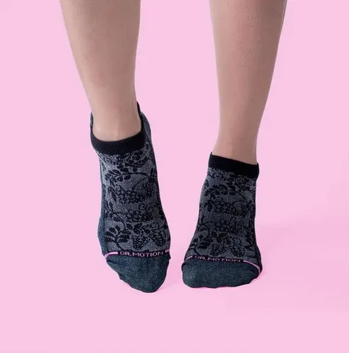 Vista 2 de Dr. Motion Calcetines de compresión de corte bajo para mujer, paquete de 2