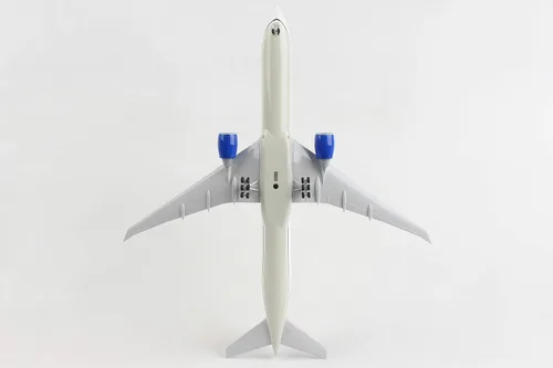 Vista 4 de Daron SkyMarks United 777-300ER 1/200 c/engranaje SKR1054 2019 Librea Azul, Blanco