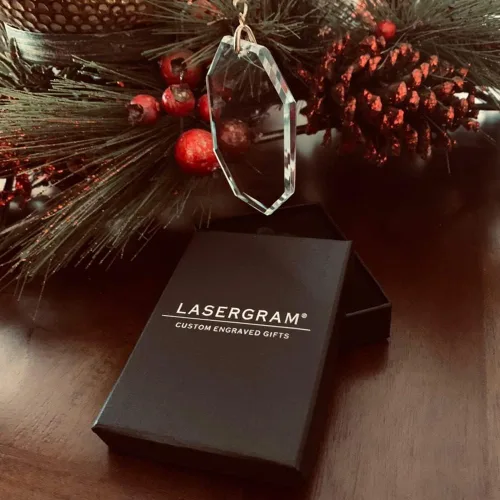 Vista 5 de LaserGram Adorno de Navidad, la tía más grande del mundo, grabado personalizado incluido (forma de rectángulo)