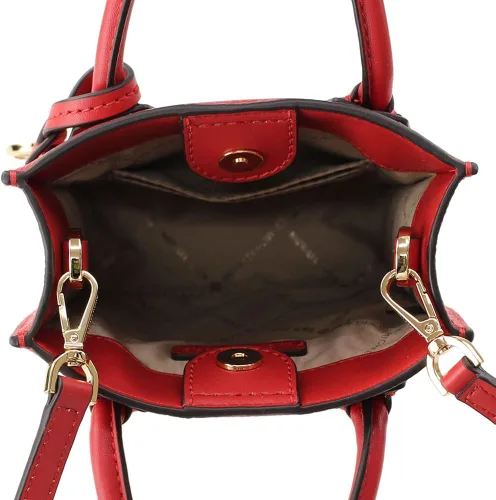 Vista 4 de Michael Kors Mercer - Bolso bandolera de cuero granulado extra pequeño