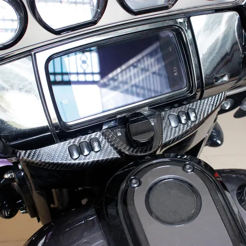 Vista 7 de POWERJAMES - Cubierta para panel de tablero de fibra de carbono para Harley Street Glide ST Ultra Limited Electra Glide 2014-2023