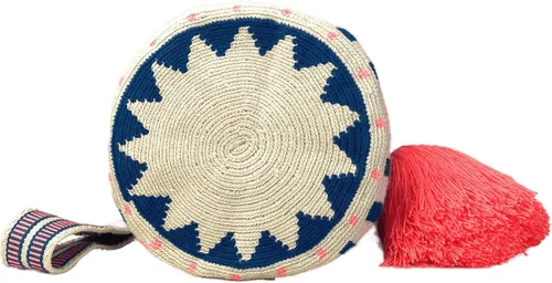 Vista 5 de Original Wayuu Mochila Bag For Women, Colombian boho bags, Handmade With Big Nice-Looking Tassels