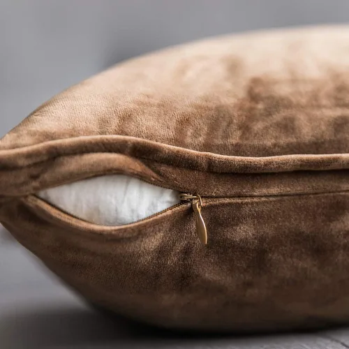 Vista 3 de MIULEE Juego de 4 fundas de almohada decorativas de terciopelo de felpilla de 18 x 18 pulgadas