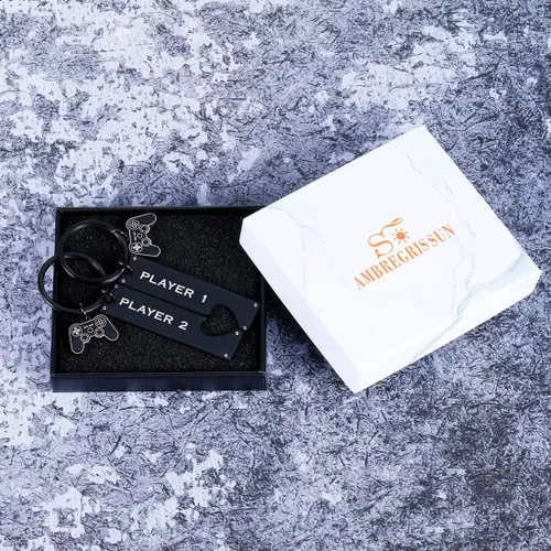 Vista 7 de Regalos para novio de novia divertido jugador de jugador 1 jugador 2 llaveros a juego para jugador novio pareja llavero de San Valentín Negro