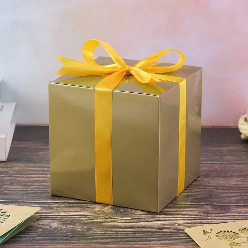 Vista 2 de Caja de regalo cuadrada para todas las ocasiones, pack de 12 unidades, de Ezek , L, Dorado