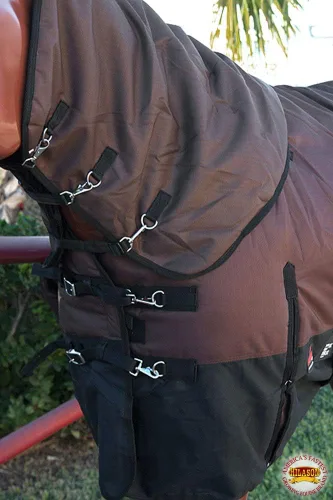 Vista 4 de HILASON 1200D Manta de invierno impermeable para caballo con cubierta para el cuello y envoltura para el vientre Mantas de participación