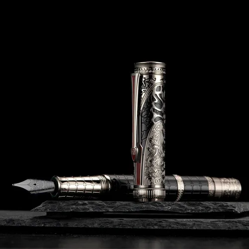 Vista 9 de Hongdian D5X - Pluma estilográfica de color negro, punta mediana, dinastía Qin, retro, tótem chino, grabado, pluma de escritura suave