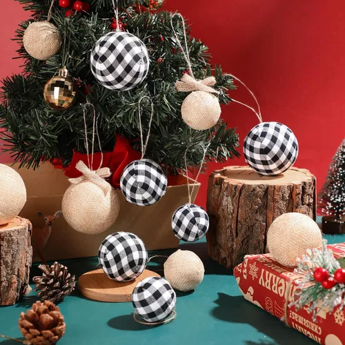 Vista 4 de Sratte 48 adornos de Navidad de granja, 24 bolas de tela a cuadros con 24 piezas de lazo, bonitas bolas de Navidad rústicas de arpillera