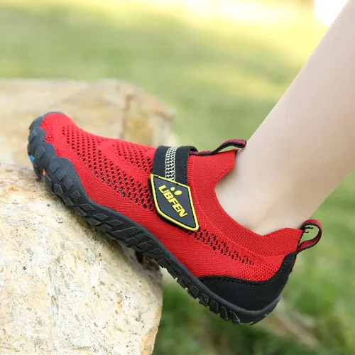 Vista 8 de UBFEN Zapatos de agua para niños y niñas, de secado rápido, ligeros, calcetines acuáticos para niños pequeños y grandes, zapatos de natación