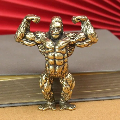 Vista 3 de Wwxuanke - 1 pieza de decoración de gorila muscular de cobre macizo, figura en miniatura de culturista de latón, decoración de escritorio, regalo