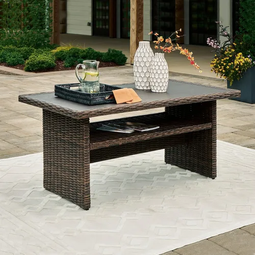 Vista 2 de Signature Design by Ashley Brook Ranch - Mesa de comedor para exteriores