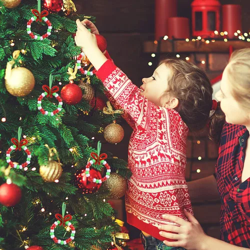 Vista 4 de Livder Kit de adornos de cuentas de Navidad, incluye 1000 cuentas de plástico rojo, verde y blanco, 60 tallos de chenilla, cinta de 64 pies