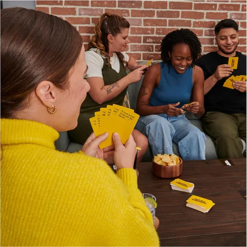 Vista 5 de Spin Master Curb Your Enthusiasm - Juego de cartas para fiesta de 17 años en adelante