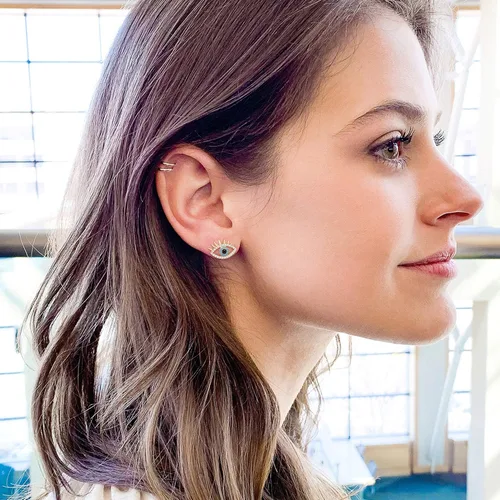 Vista 3 de Aretes tipo dormilona de oro de 18 quilates, delicados aretes de circonita cúbica con incrustaciones de microincrustaciones para mujer, hechos a
