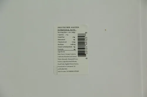 Vista 2 de Extra Fancy Deluxe Mezcla Nueces en bolsa de polietileno resellable de 16 oz. Certificado Kosher