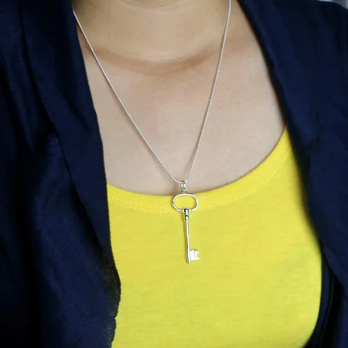 Vista 4 de Dankadi Clásico femenino original collar de plata 925 colgante de llave collar minimalismo 17.7-23.6 in cadena serpiente joyería broche de pinza