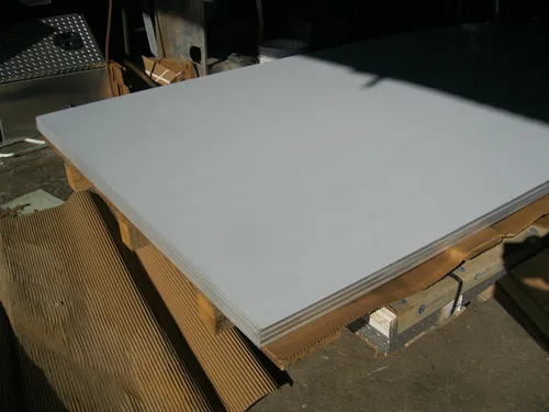 Vista 2 de Placa de chapa de aluminio aleación plana 1/8 "(.125) x 4 pies de largo x 2 pies de ancho 5052 H32 con película protectora 48 pulgadas x 24 pulgadas