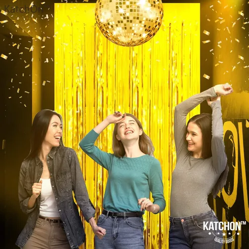 Vista 6 de Telón de fondo de cortina con flecos dorados, 3.2 x 10 pies, paquete de 2, cortinas metálicas de aluminio dorado para decoración, globos de novia