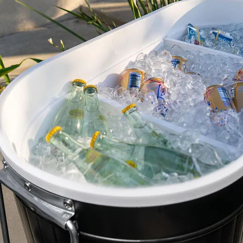 Vista 5 de Permasteel Enfriador de patio rodante: gran hielera para exteriores con ruedas, enfriador de bebidas para patio trasero, barbacoa, portón trasero