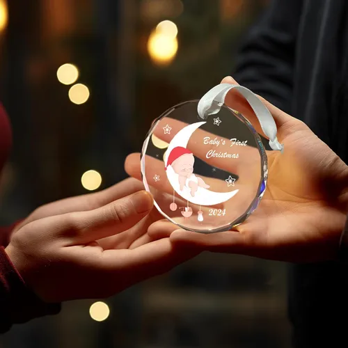 Vista 3 de Adorno de Primer Navidad del Bebé 2024 - Recuerdo de Familia de Tres: Recién Nacido Niño y Niña