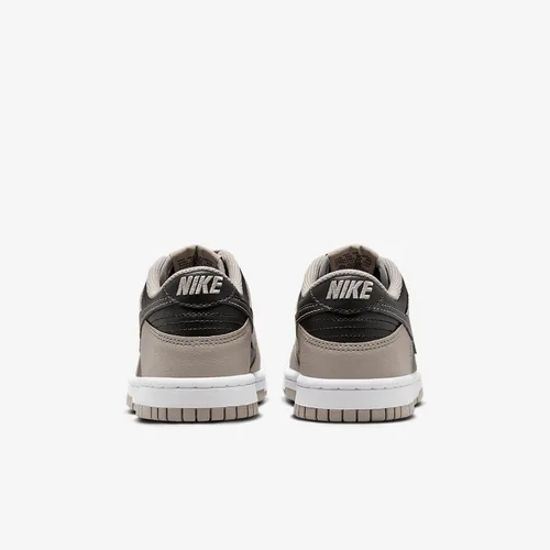 Vista 940 de Nike Kid's Dunk Low Sneaker