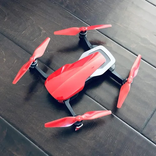 Vista 2 de Master Airscrew Bundle - Hélices Stealth para DJI Mavic Air - Negro + Rojo