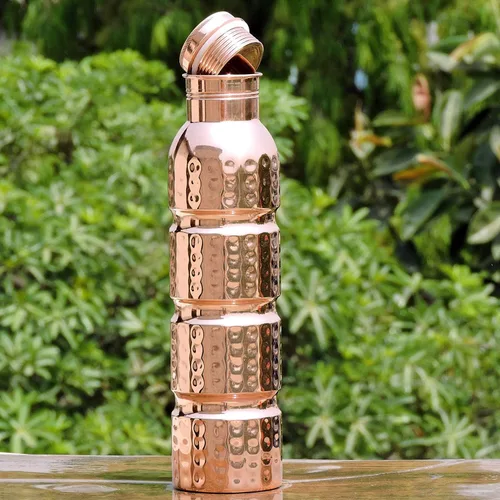 Vista 3 de Botella de agua de cobre puro martillado Botella elegante de cobre sin juntas con beneficio ayurvédico 100% puro y a prueba de fugas, capacidad