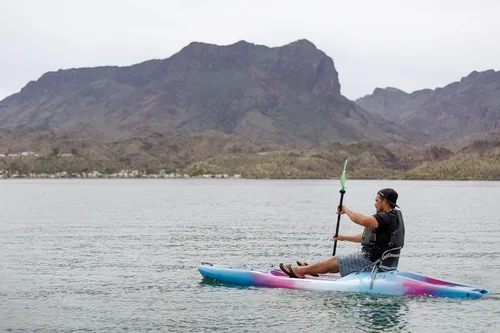 Vista 4 de Percepción Hi Life 11 Kayak de sentarse en la parte superior para adultos Tabla de remo híbrido SUP de pie 11' Dapper