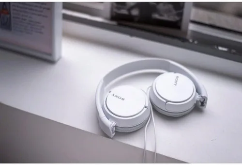Vista 7 de Sony - MDR-ZX110AP Serie ZX Audífonos intraaurales con cable y micrófono, color blanco