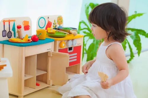Vista 4 de Plan Toys - Juego de cocina de madera (3603)