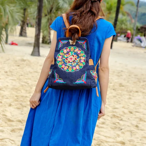 Vista 7 de Denim bordado floral lona mochilas para mujeres antirrobo retro jeans viaje estilo étnico bolso de hombro, MochilaBolso, Unitalla, Jean Azul Marino
