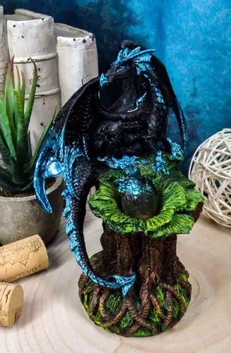 Vista 6 de Ebros Blue Midnight Dragon Mother Guarding Huevo translúcido con luz nocturna LED, figura como Calabozos y Dragones, decoración de fantasía