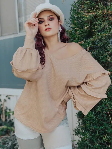 Vista 8 de BTFBM Blusa de manga larga con cuello en V para mujer ajuste holgado con volantes hombros descubiertos punto gofre color sólido camisetas de otoño