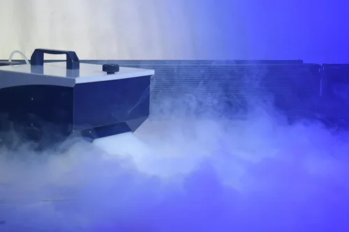 Vista 7 de ADJ - Máquina de niebla a base de agua Mister Kool II, produce niebla baja.