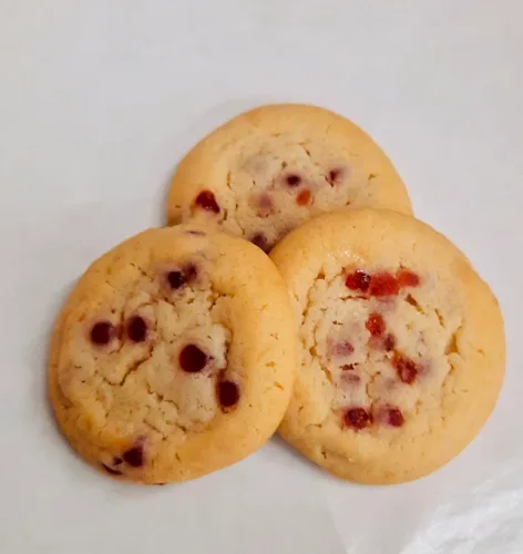 Vista 4 de Molly Bz Food Bobadoodles - Burst of Boba in a Cookie - Snickerdoodle con sabor a mini fresa Boba - Horneado suave - Receta gourmet - Paquete de 3