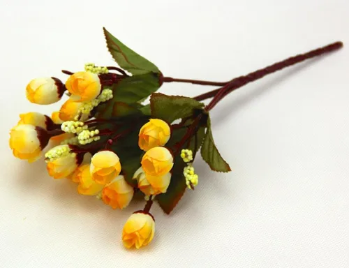 Vista 2 de Color amarillo pequeño Rosebuds ramo de rosas flores artificiales decoración de la fiesta de la pared del hogar etiqueta de la boda