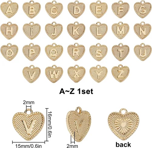 Vista 2 de SUNNYCLUE 1 caja de 26 dijes chapados en oro real de 18 quilates con letras de corazón a granel del alfabeto para pulseras, collares, dijes de copa