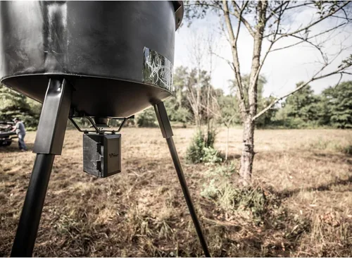Vista 5 de Wildgame Innovations Set rápido 270. Durable tripod Corn/Pellet hunting feeder, digital timer, 1-4 available feed times & 30-feet radius