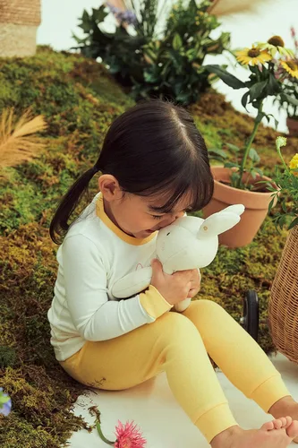 Vista 4 de moimoln Pijama de algodón suave para bebés y niñas pequeñas con estampado de flores modales, manga larga, ajuste ceñido