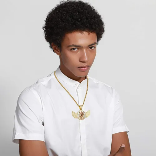 Vista 5 de MeMeDIY Colgante de imagen de memoria de hip hop personalizado para hombres y mujeres, grabado imagentextonombrefecha, foto personalizada, ala