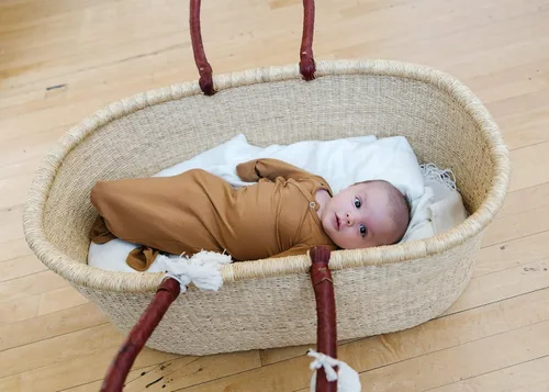 Vista 5 de Vestido de bebé Copper Pearl - Vestidos anudados para recién nacidos para bebé niño y niña, vestidos de bebé suaves y elásticos de manga larga