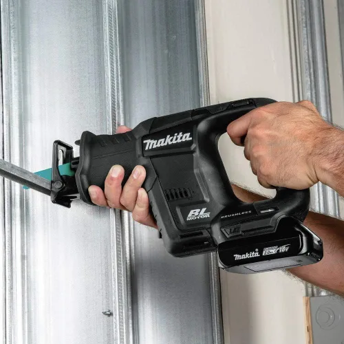 Vista 7 de Makita XRJ07R1B 18V LXT Kit de sierra recíproca inalámbrica sin escobillas de iones de litio subcompacto (2.0Ah)