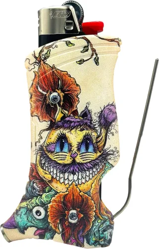Vista 11 de Toker Poker - Estuche para encendedor Bic Multiherramienta, Colección Alice - Herramienta Todo en Uno para Acampar y Otros (HoneyHatter)