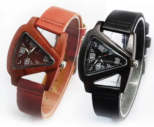 Vista 6 de Relojes de madera triangulares, color rojo, con correa de cuero, reloj de pulsera de cuarzo para mujer
