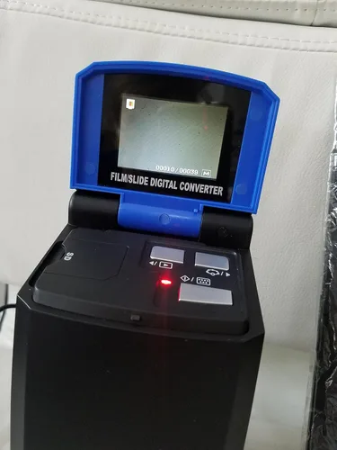 Vista 5 de VuPoint Solutions Convertidor de película digital y diapositivas (FC-C520-VP)