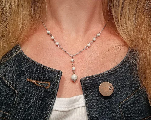 Vista 2 de Natural Crystal Bead White Howlite Stone Y Shaped Lariat Necklace Non-Tarnish Steel Chain