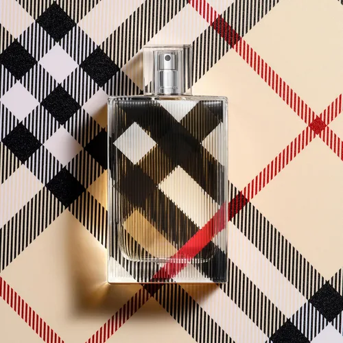 Vista 3 de Burberry Brit Eau De Parfum – Perfume floral para mujer – Con notas de pera helada, almendra azucarada y vainilla – Perfumes de lujo para mujeres